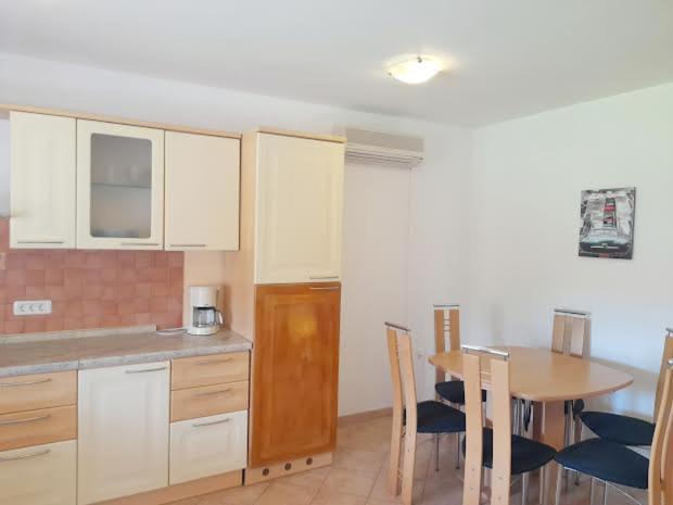 Apartmani Delas Pjescana Uvala Exteriér fotografie