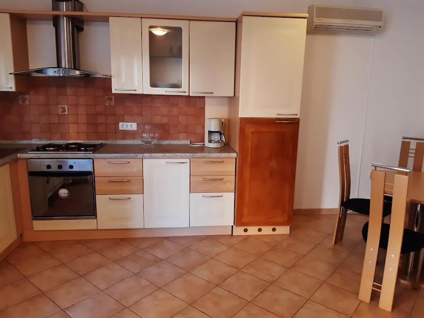 Apartmani Delas Pjescana Uvala Exteriér fotografie