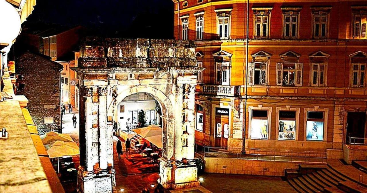 Apartmani Delas Pjescana Uvala Exteriér fotografie