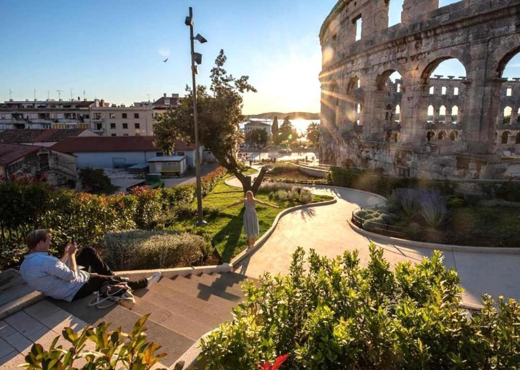 Apartmani Delas Pjescana Uvala Exteriér fotografie