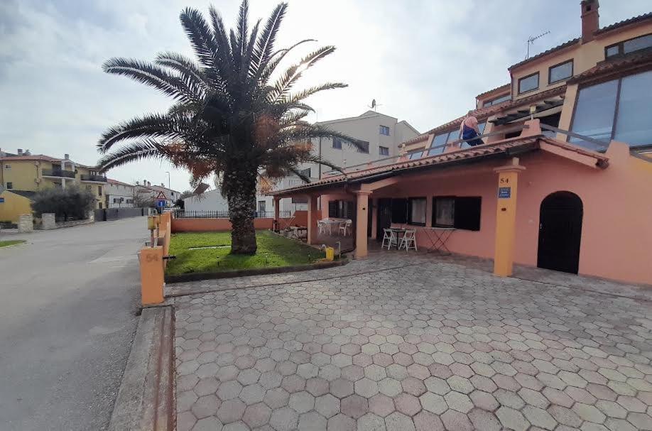 Apartmani Delas Pjescana Uvala Exteriér fotografie